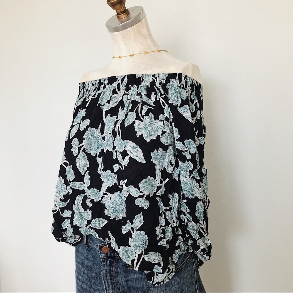 Splendid Etched Floral Off-The-Shoulder Top